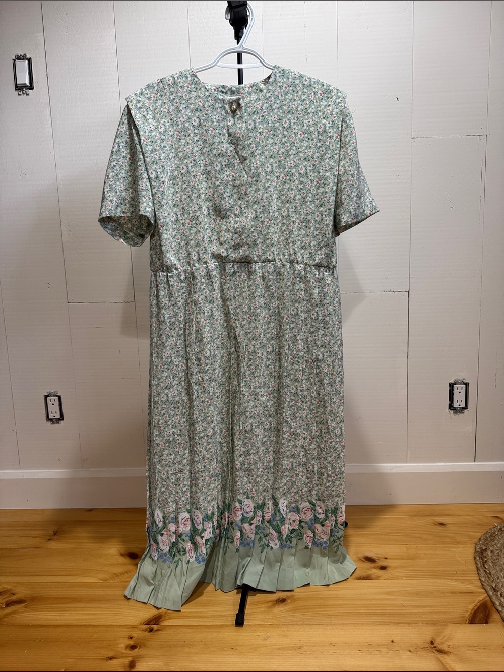 Vintage Leslie Fay Floral cottage Core Sage Green Midi Dress